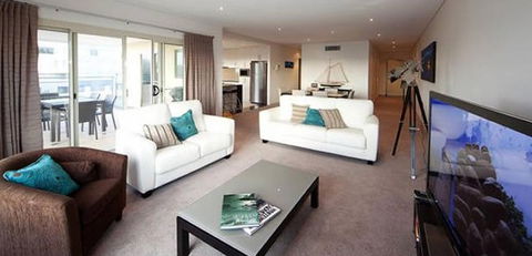 Flagship - Alta Mira - Accommodation Sunshine Coast 0