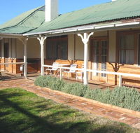 Gundagai Historic Cottages Bed and Breakfast - Accommodation Sunshine Coast