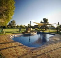 Howlong Country Golf Club  Motel
