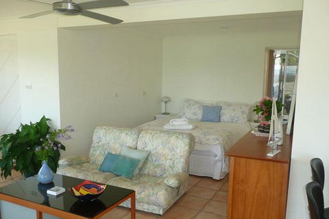 Alexandra Suite - Accommodation Sunshine Coast 2