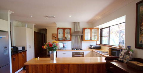 Cicada Country House - Accommodation Sunshine Coast 0