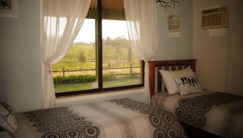 Blackthorn Hill Retreat - Accommodation Sunshine Coast 1