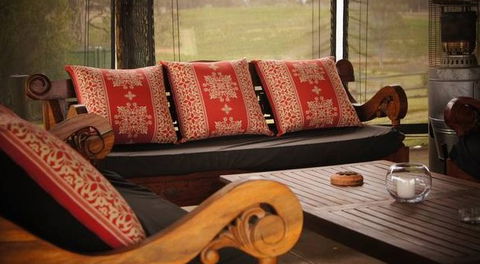 Blackthorn Hill Retreat - Accommodation Sunshine Coast 5