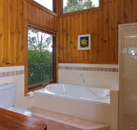 Bodhi Falls - Accommodation Sunshine Coast