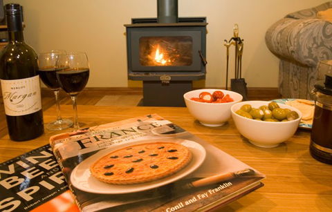Bingle Tree Retreat - Accommodation Sunshine Coast 0