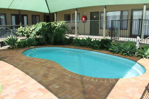 Lake Forbes Motel - Accommodation Sunshine Coast 1