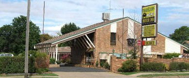 All Travellers Motor Inn - Accommodation Sunshine Coast 1