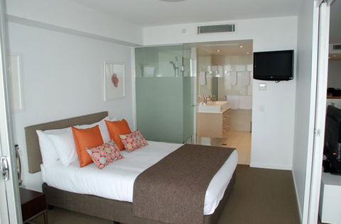 Echelon Apartments Yeppoon - Accommodation Sunshine Coast 3