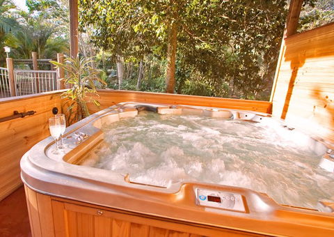 Rainforest Ranch - Accommodation Sunshine Coast 2