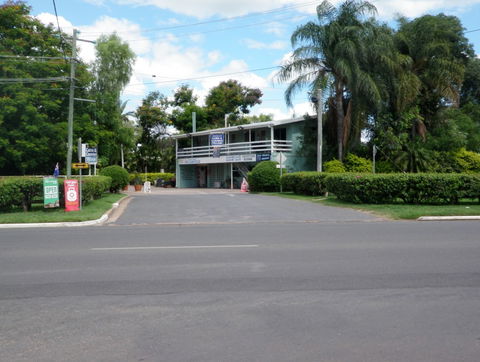 Emerald Cabin And Caravan Village - Accommodation Sunshine Coast 1
