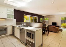 Best Western Plus Quarterdecks Retreat - Accommodation Sunshine Coast 0