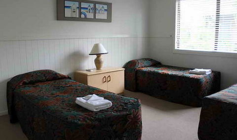 Sanctuary Lakes Fauna Retreat - Accommodation Sunshine Coast 2