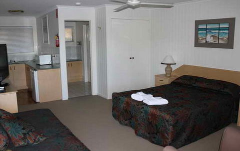 Sanctuary Lakes Fauna Retreat - Accommodation Sunshine Coast 5