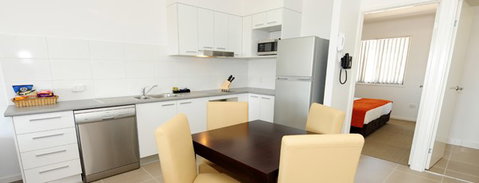 Gladstone Heights Executive Apartments - Accommodation Sunshine Coast 1
