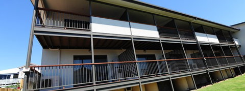 Gladstone Heights Executive Apartments - Accommodation Sunshine Coast 4