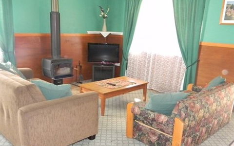 Murray Gardens Country Cottages And Motel - Accommodation Sunshine Coast 1