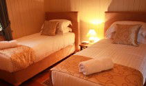 Apple Blossom Cottage - Accommodation Sunshine Coast 1