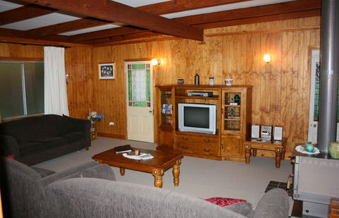 Connor House - Accommodation Sunshine Coast 1