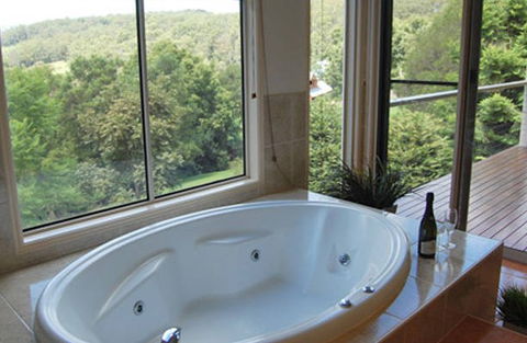 Ravensbourne Escape Kookaburra Kottage - Accommodation Sunshine Coast 0
