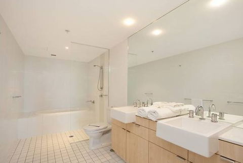 Grand Mercure Apartments Coolangatta - Accommodation Sunshine Coast 2