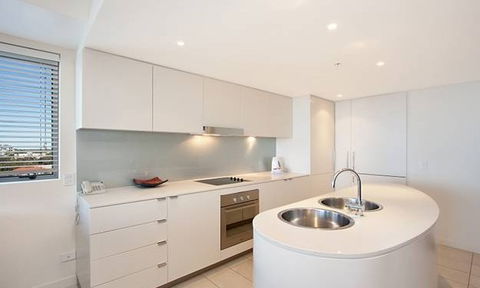 Grand Mercure Apartments Coolangatta - Accommodation Sunshine Coast 3