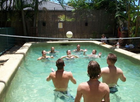 Sleeping Inn Backpackers Resort - Accommodation Sunshine Coast 5