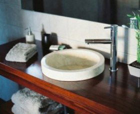 Barefoot Bungalows - Accommodation Sunshine Coast 0