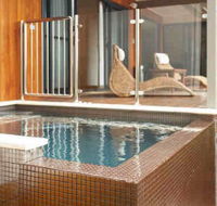 Chandeliers on Abbey - Accommodation Sunshine Coast