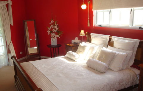Lanterns Retreat - Accommodation Sunshine Coast 2