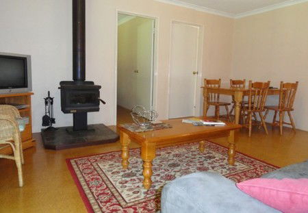 Tinglewood Cabins - Accommodation Sunshine Coast 1