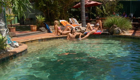 Trekkers Backpackers - Accommodation Sunshine Coast 0