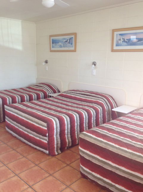 Sunburst Motel - Accommodation Sunshine Coast 3
