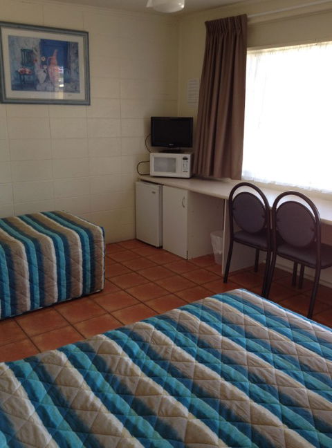 Sunburst Motel - Accommodation Sunshine Coast 4