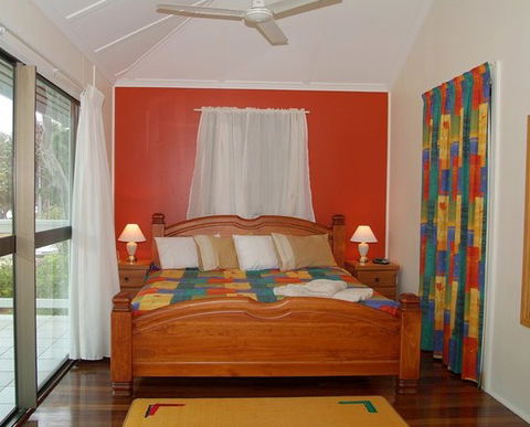 Arcadia Beach Guest House - Accommodation Sunshine Coast 4
