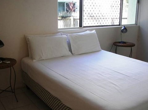 Champagne Apartments - Accommodation Sunshine Coast 3