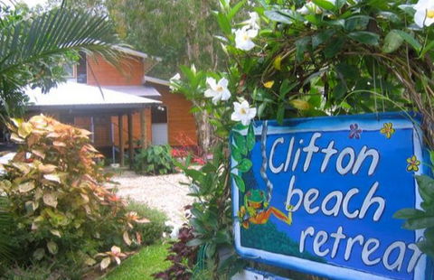 Clifton Beach Retreat - Accommodation Sunshine Coast 0