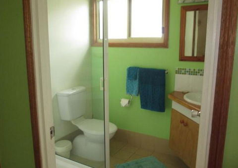 Clifton Beach Retreat - Accommodation Sunshine Coast 3