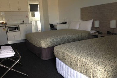 Emerald Park Motel - Accommodation Sunshine Coast 1