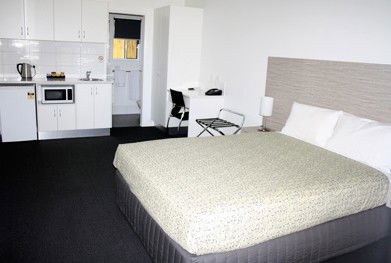 Emerald Park Motel - Accommodation Sunshine Coast 2