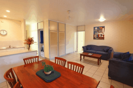 King Reef Resort Hotel - Accommodation Sunshine Coast 2