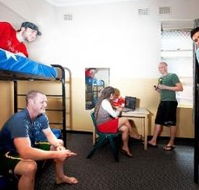 Maze Backpackers And Cb Hotel - Accommodation Sunshine Coast