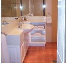 The Lawson Motor Inn - Accommodation Sunshine Coast 2