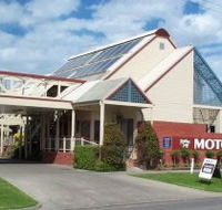 Riverboat Lodge Motor Inn - Accommodation Sunshine Coast