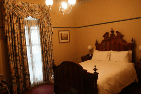 The Yarra Glen Grand Hotel - Accommodation Sunshine Coast 2