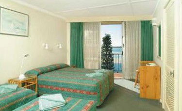 Mid Pacific Motel - Accommodation Sunshine Coast 0