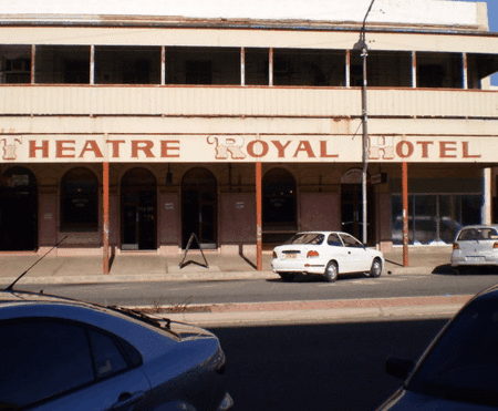 Theatre Royal Hotel - Accommodation Sunshine Coast
