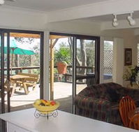 Lakeview Cottage - Accommodation Sunshine Coast