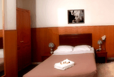 Holiday Lodge - Accommodation Sunshine Coast