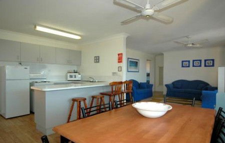 Korora Court On The Beach - Accommodation Sunshine Coast 3
