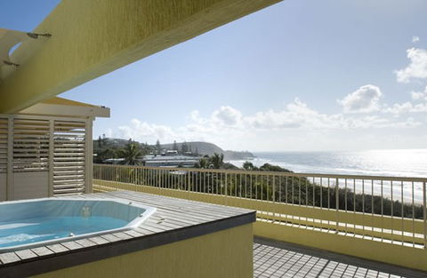 Costa Nova Holiday Apartments - Accommodation Sunshine Coast 2